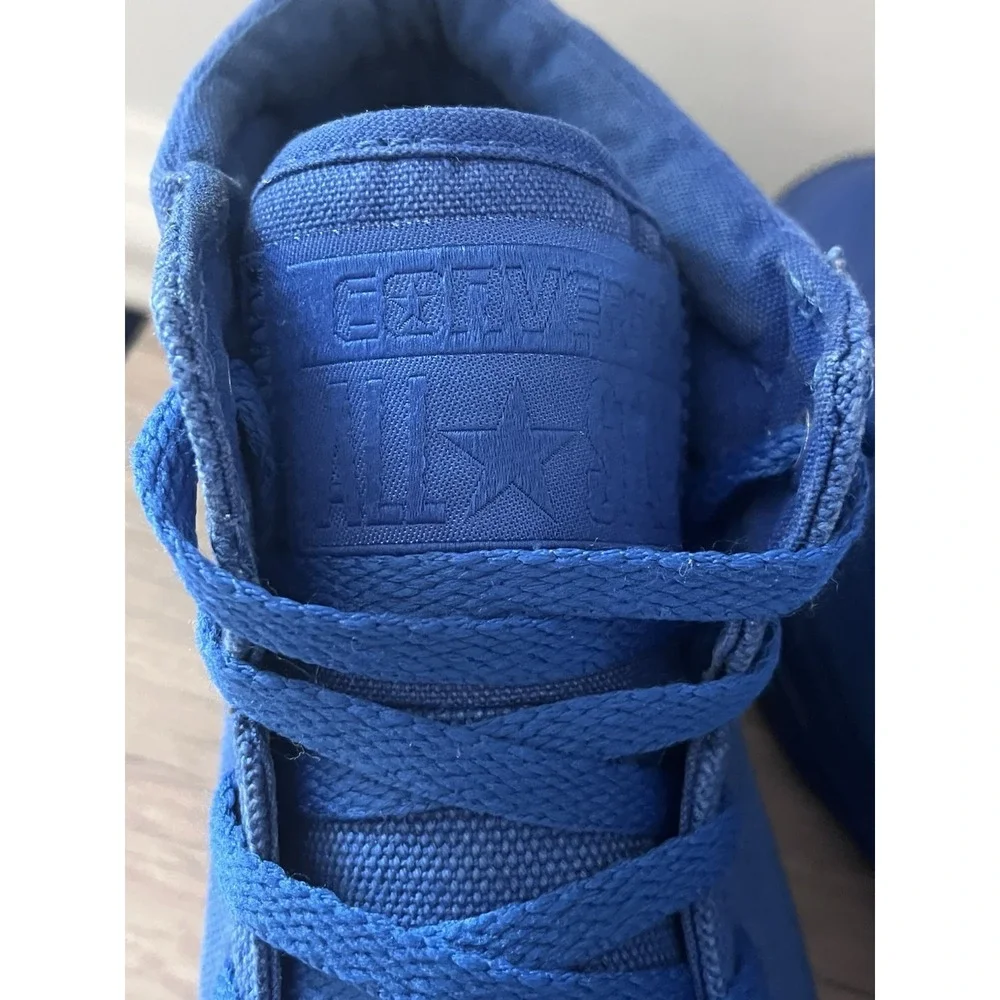Converse All Star Mens 9 Men Royal Blue Mid Top Chuck Taylor All Over Blue M1
